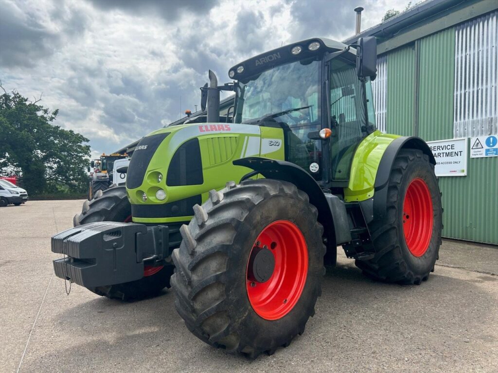 CLAAS ARION 640