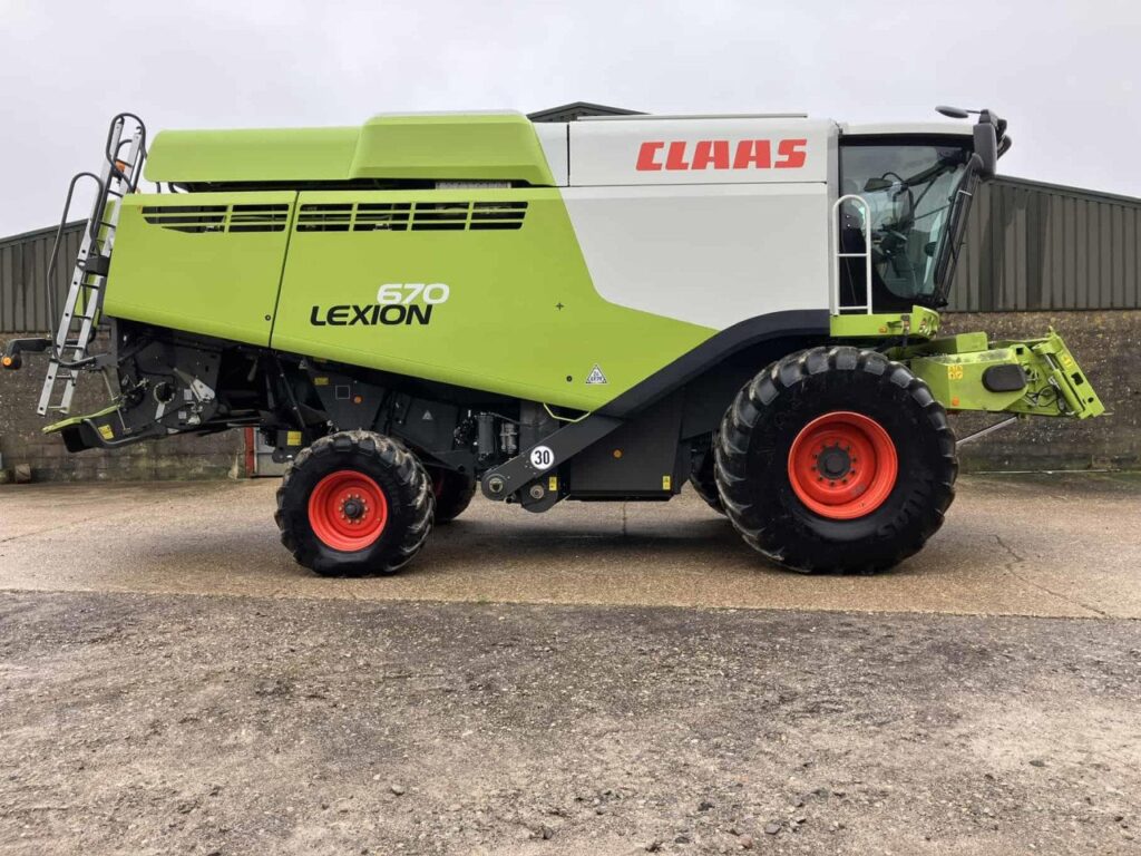 CLAAS LEXION 670 M T4F