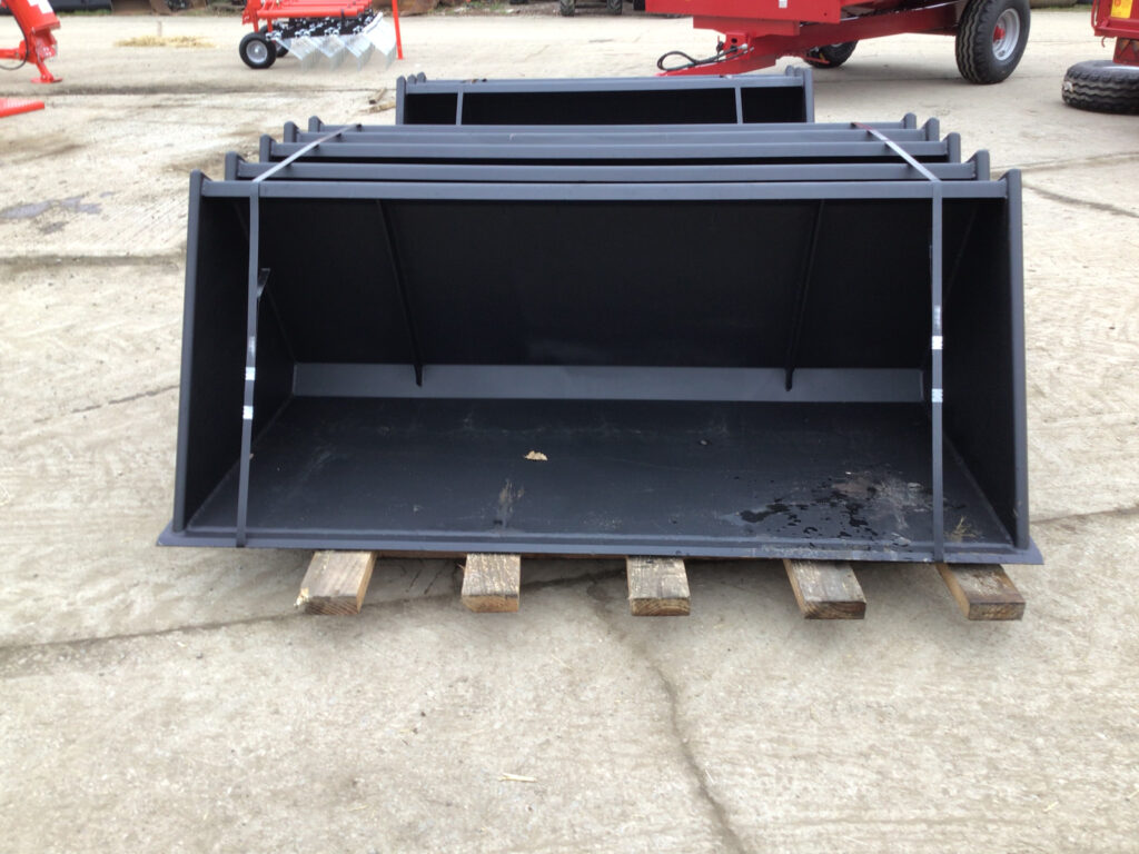 LWC 6FT LOADER BUCKET