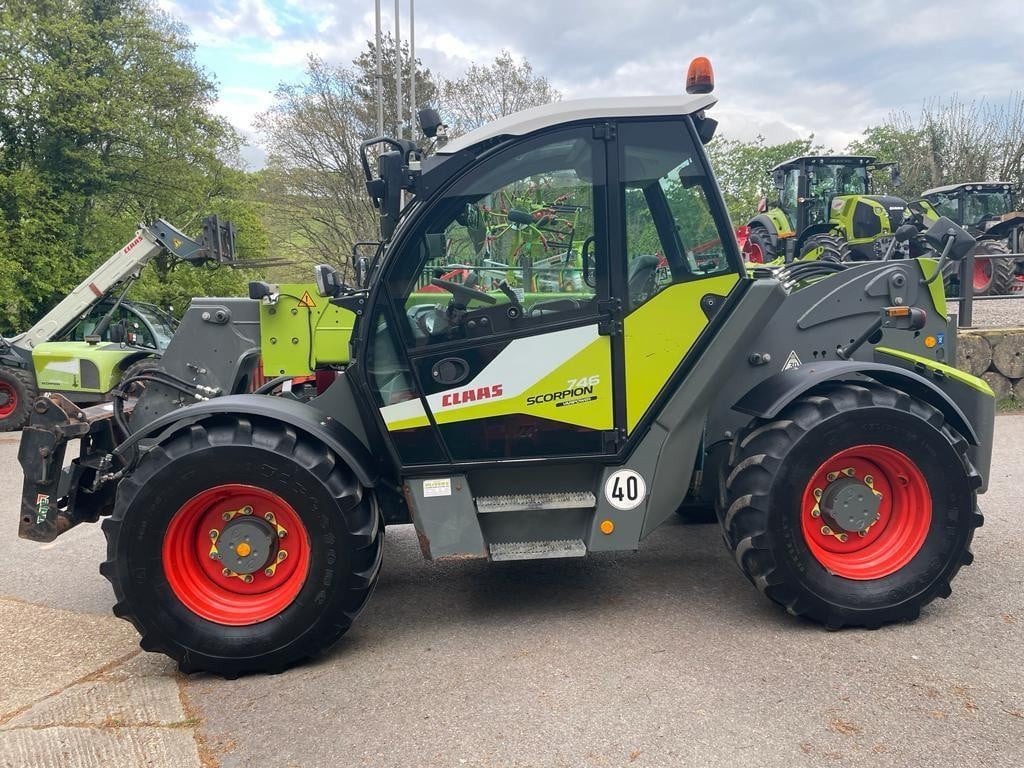 CLAAS SCORPION 746