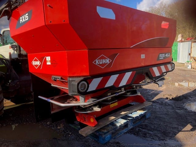 Kuhn Axis 40.2 M-EMC