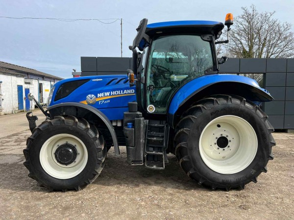 NEW HOLLAND T7.225