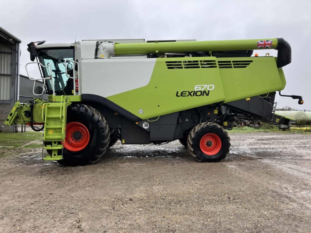 CLAAS LEXION 670 M T4F