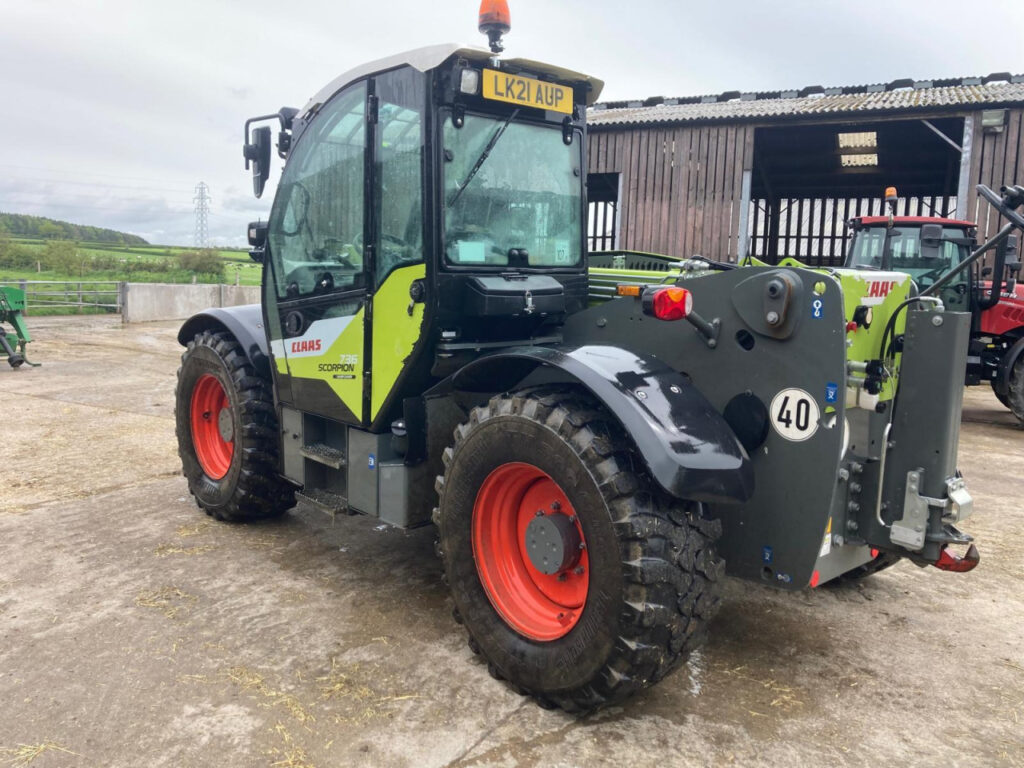 CLAAS SCORPION 736