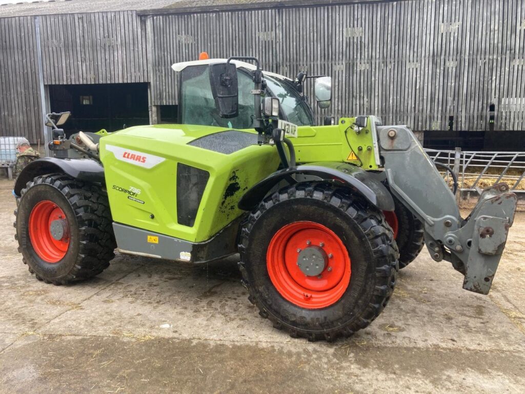 CLAAS SCORPION 736