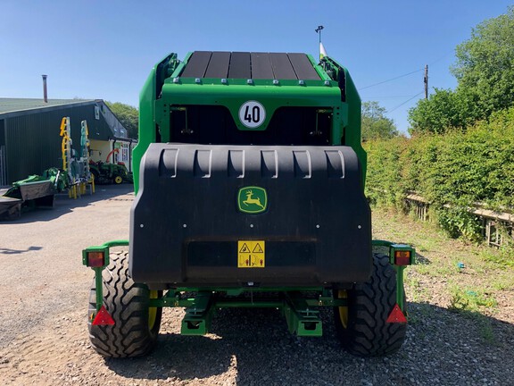 John Deere V451 Round Baler