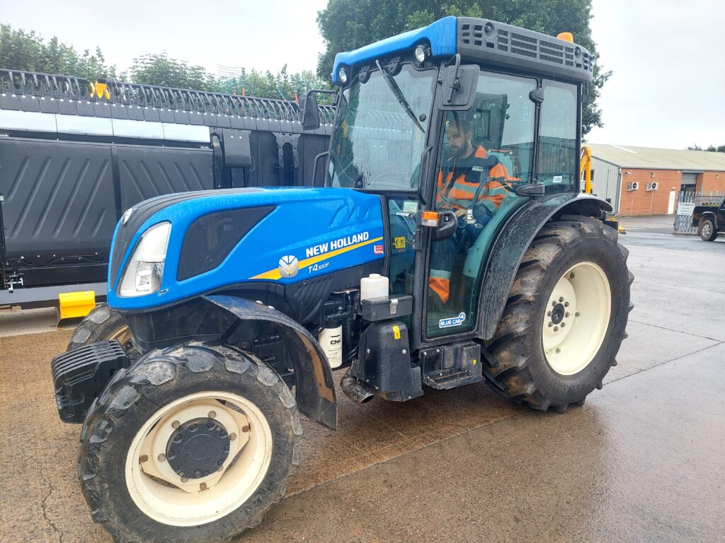 NEW HOLLAND T4.100F