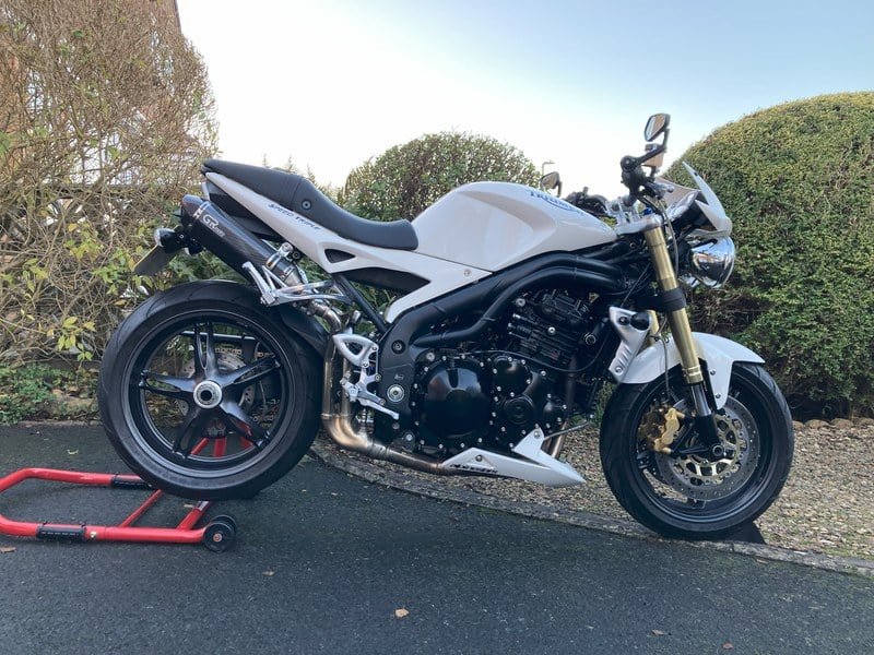 Superb 2006 Triumph Speed Triple 1050 For Sale