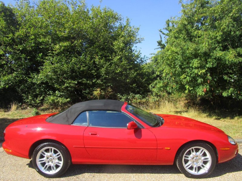 2002 Jaguar XK8 4.0 Convertible 2dr Petrol Automatic (284 g/km, 290 bhp)