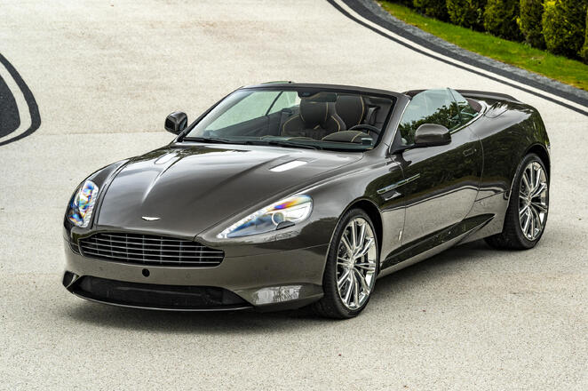 Aston Martin DB9 2017