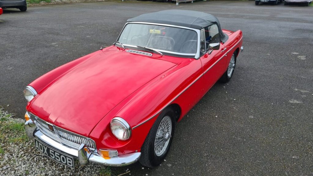 MGB 1964, Tartan red,bare shell build