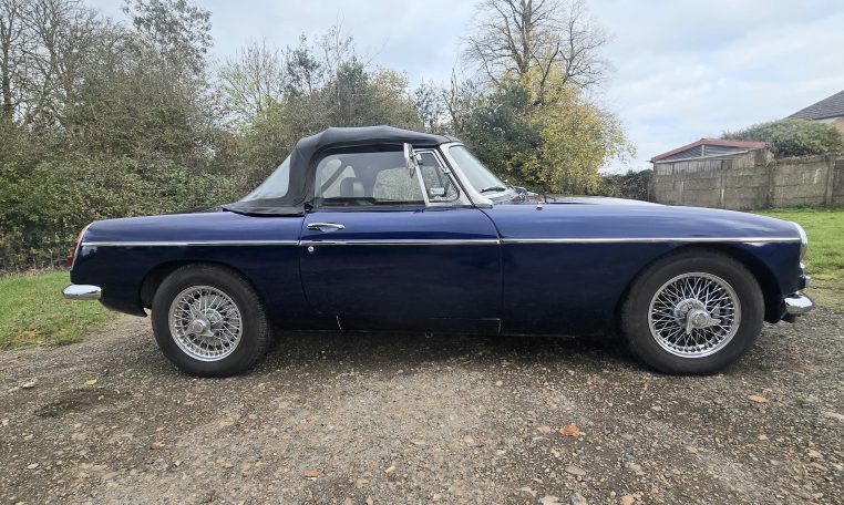 MG B Roadster Mk1, 1969, Blue