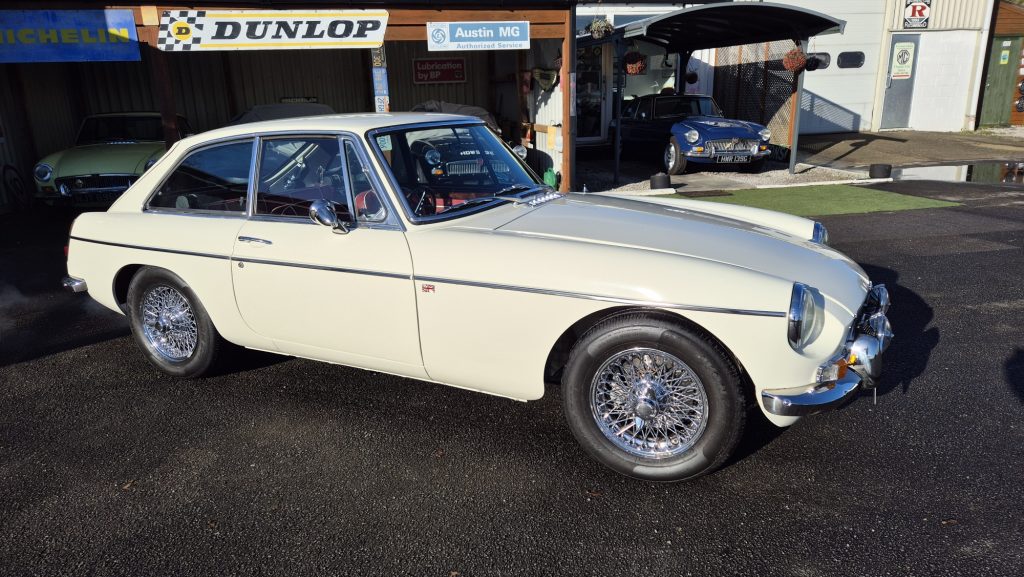 MGB GT 1969 MK2, Show standard