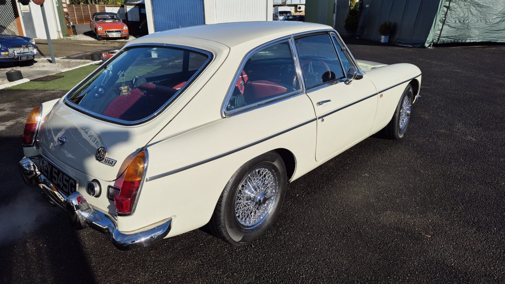 MGB GT 1969 MK2, Show standard