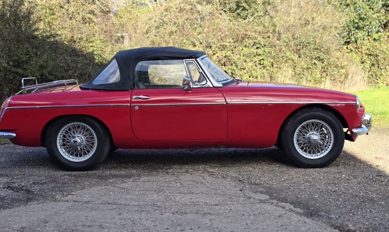 MG B Roadster Mk1, 1963, Tartan Red