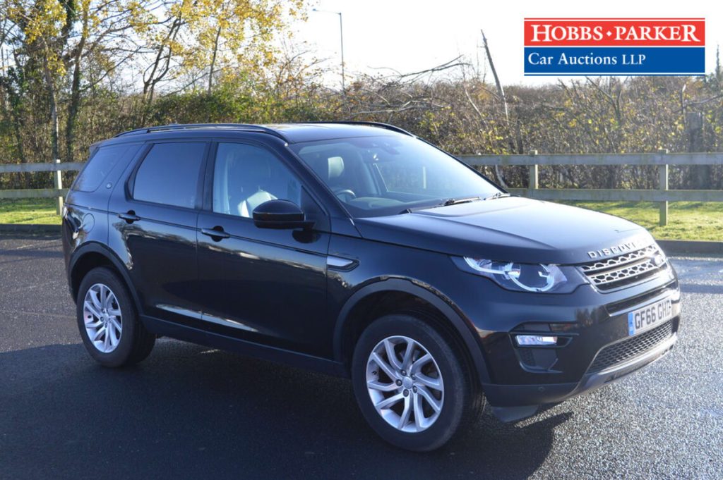 Land Rover Discovery Sport SE Tech TD4 in Black (GF66 GHD)