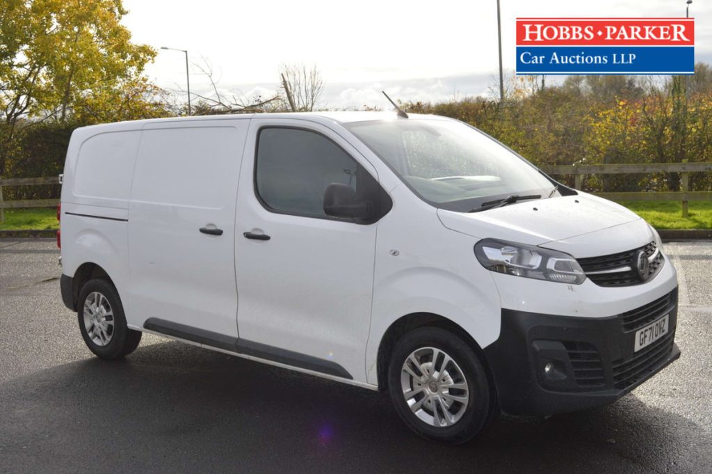 Vauxhall Vivaro 2900 Dynamic S/S in (GF71 OVZ)