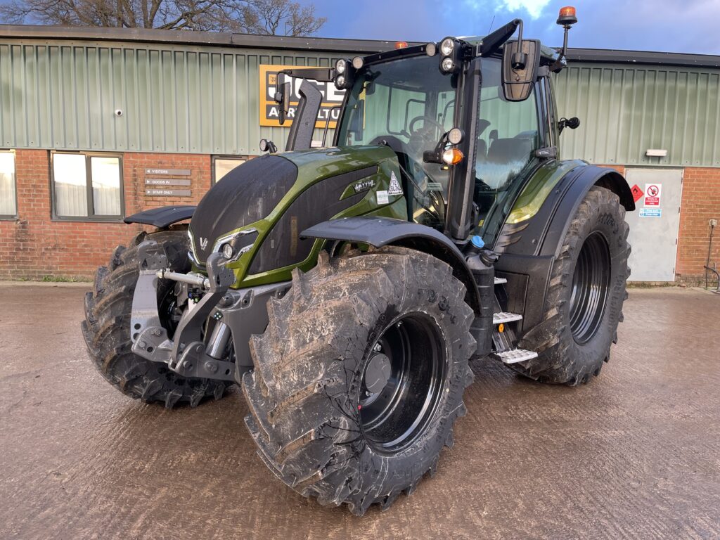 Valtra N175 V