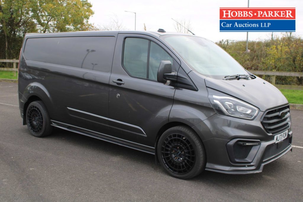 Ford Transit Custom 320 LMTD EBLUE A in (MJ71 FGM)