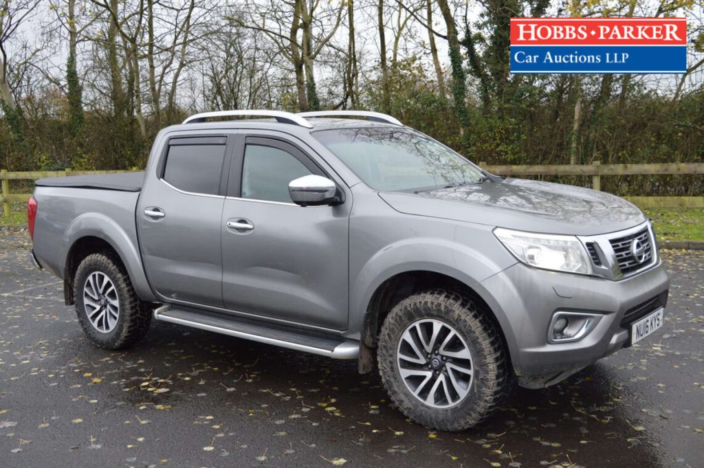 Nissan Navara NP300 Tekna DCI in Grey (NU16 KYS)