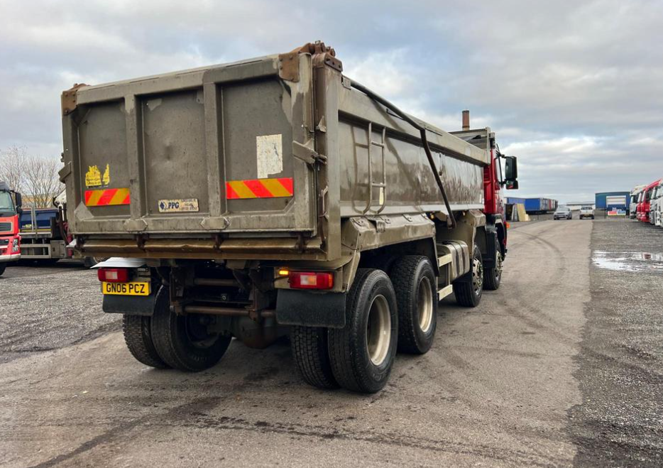 VOLVO FM9 8x4 TIPPER for sale (MP)