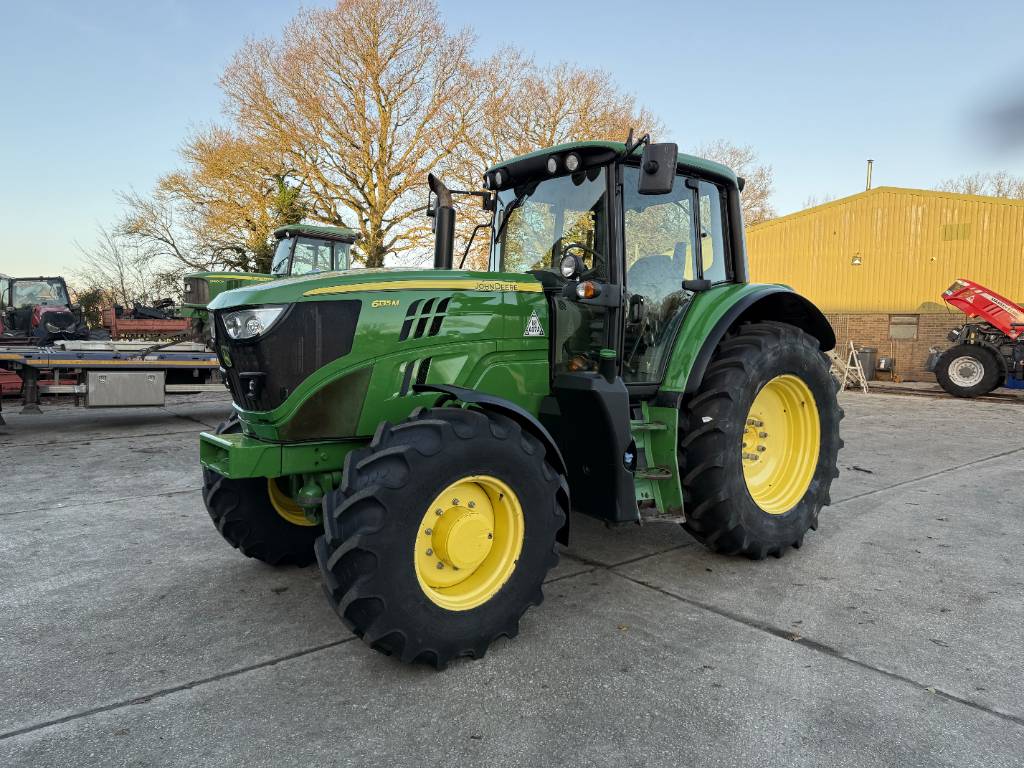 JOHN DEERE 6135M