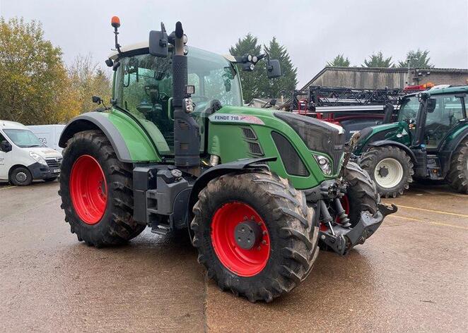 Tractors Fendt 718