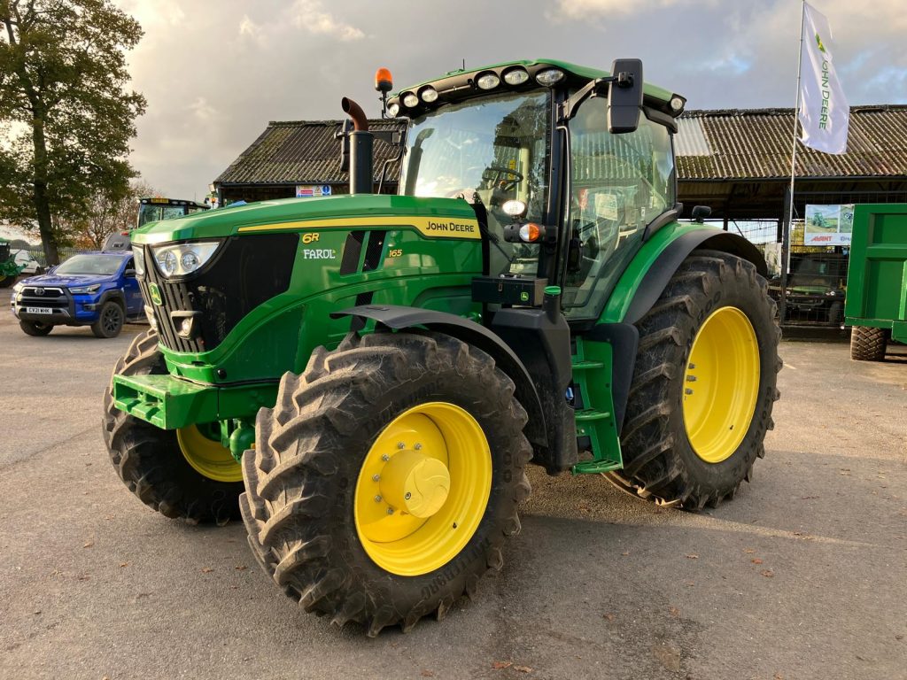 John Deere 6R 165