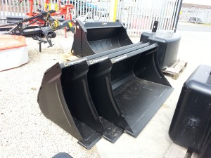 QUICKE LOADER BUCKETS