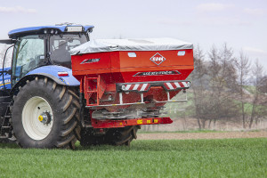 KUHN FERTILISER SPREADERS