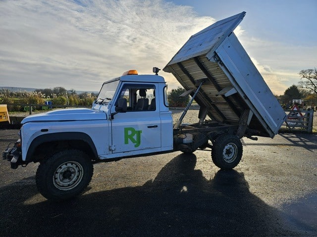 LAND ROVER DEFENDER 130 TIPPER