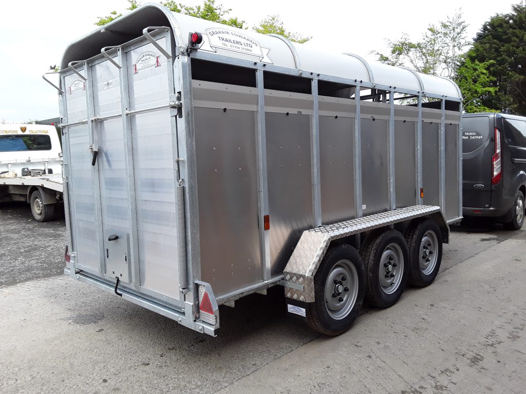 NEW GRAHAM EDWARDS 14FT TRI AXLE CATTLE TRAILER