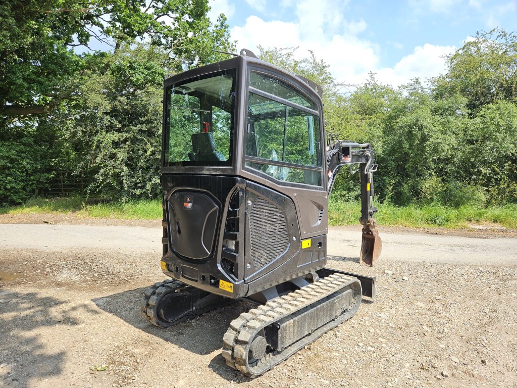 Hardlife XN28 Mini Digger