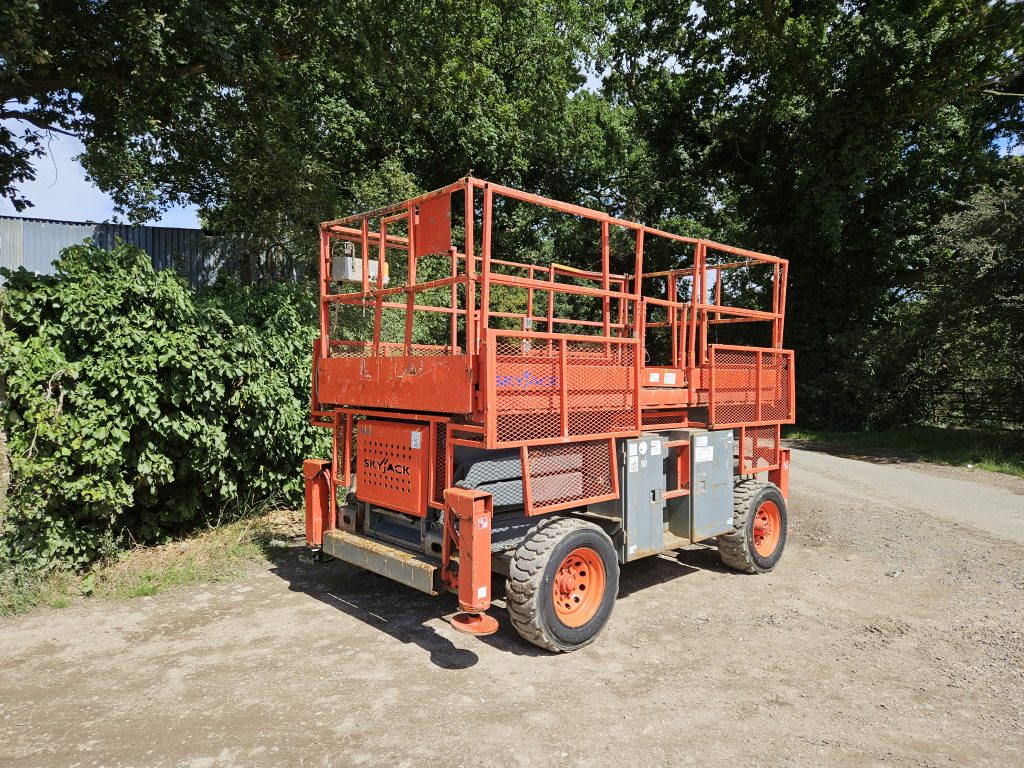Skyjack SJ8831 Scissor Lift