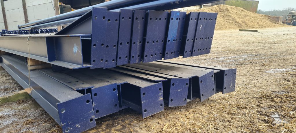 100ft x 30ft x 15ft 6 inches Steel Frame Building