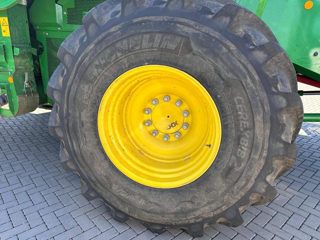 John Deere T670i HM