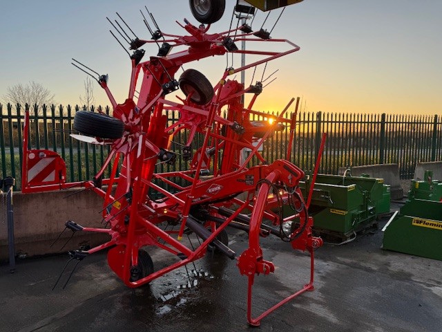 Kuhn GF7803 Tedder