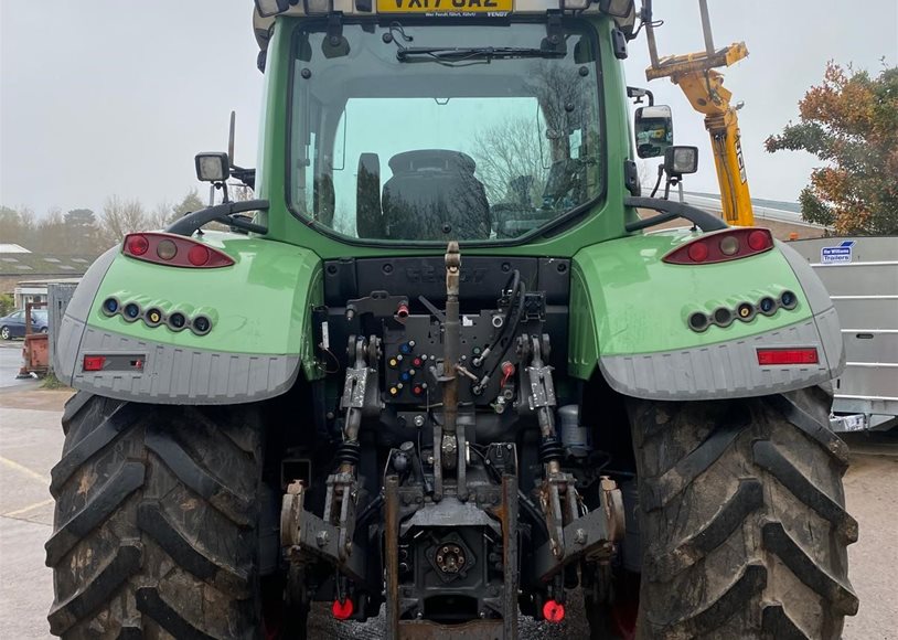 Fendt 718 Tractor