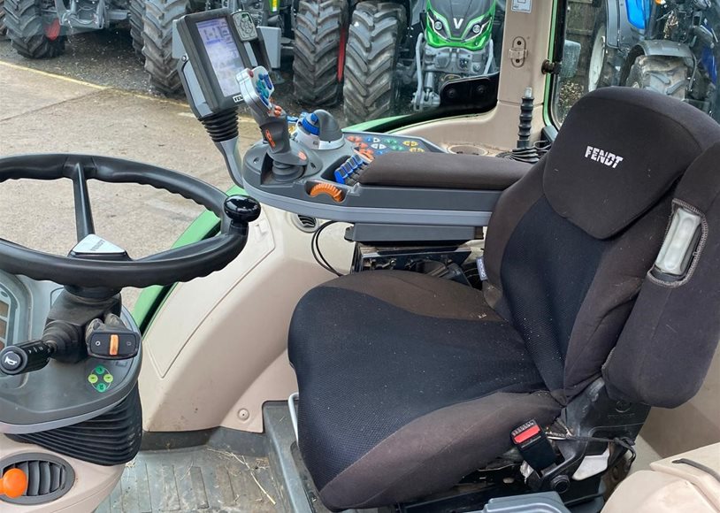 Fendt 718 Tractor