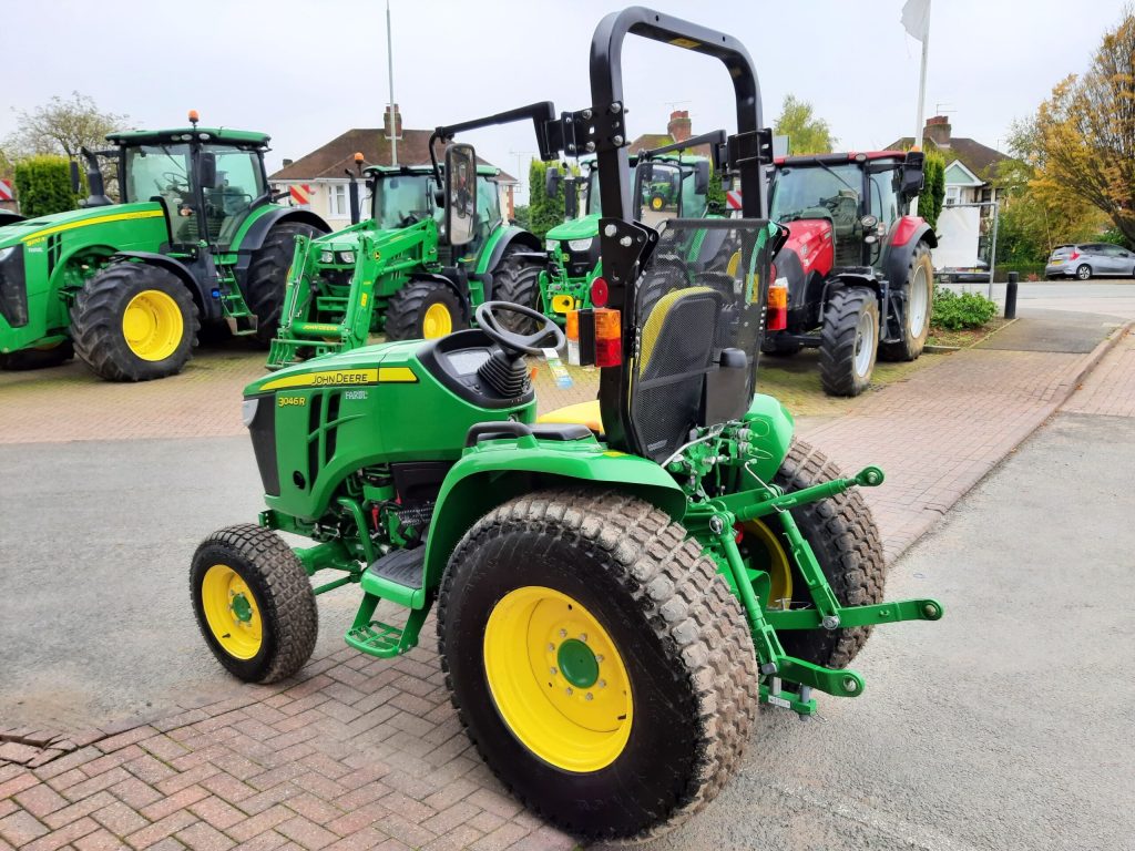 John Deere 3046R compact tractor