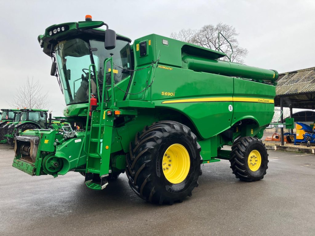 John Deere S690 HM