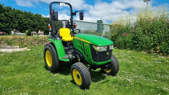 John Deere 3025E