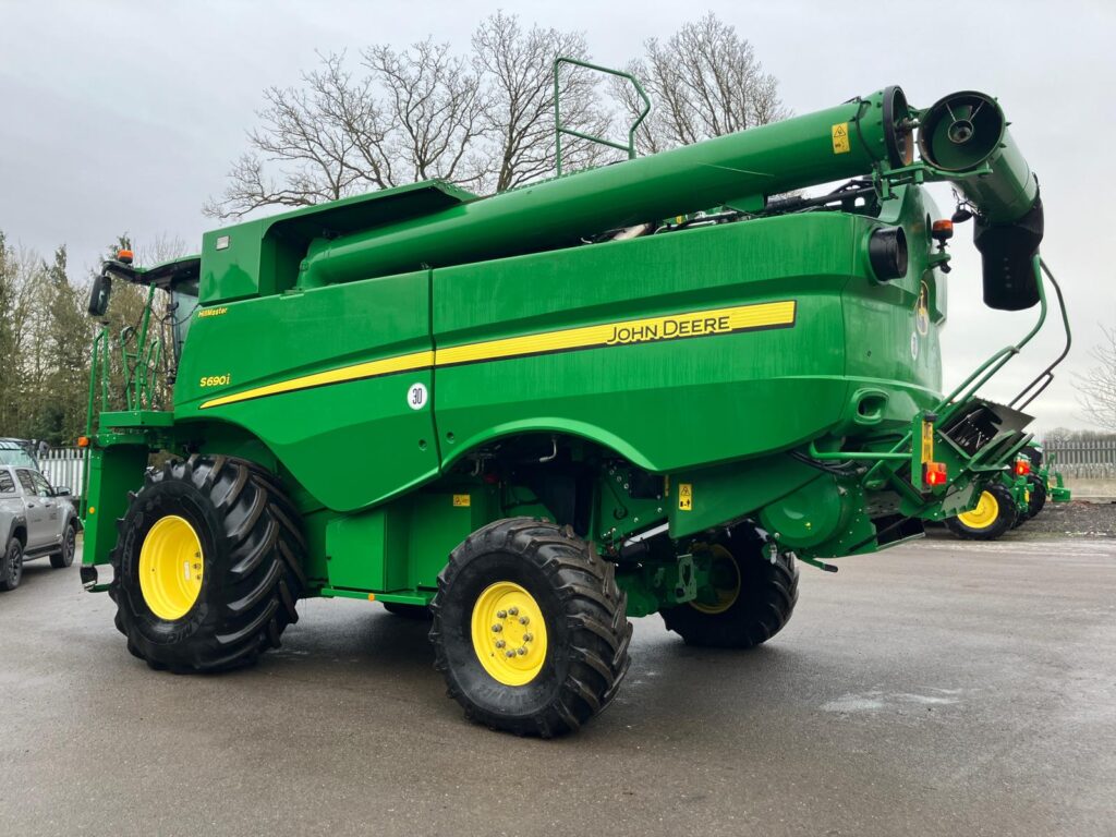 John Deere S690 HM