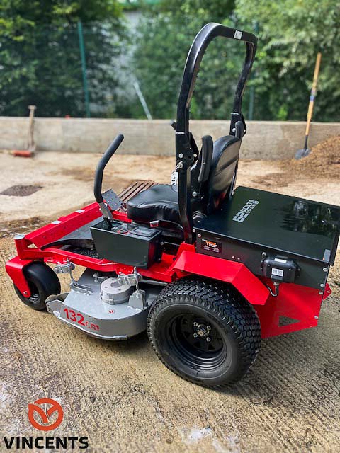 CRAMER ZERO TURN MOWER
