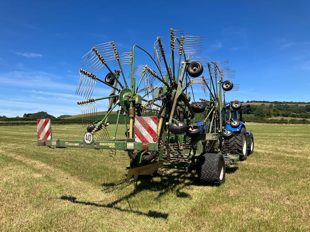 KRONE SWADRO 1400 P RAKE