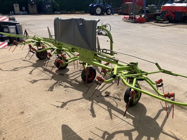 CLAAS VOLTO 52 TEDDER