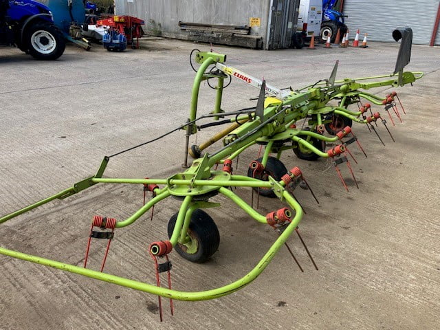 CLAAS VOLTO 52 TEDDER