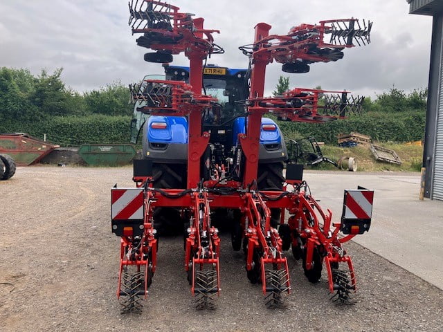 KUHN FARM MACHINERY STRIGER 600R