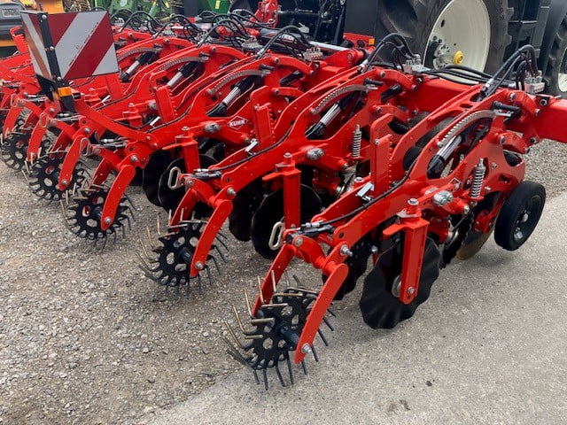 KUHN FARM MACHINERY STRIGER 600R