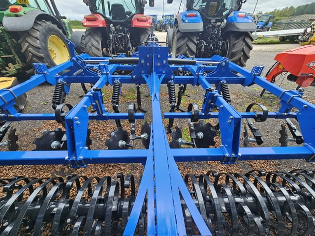 NEW HOLLAND STC400S KONGSKILDE CULTIVATR